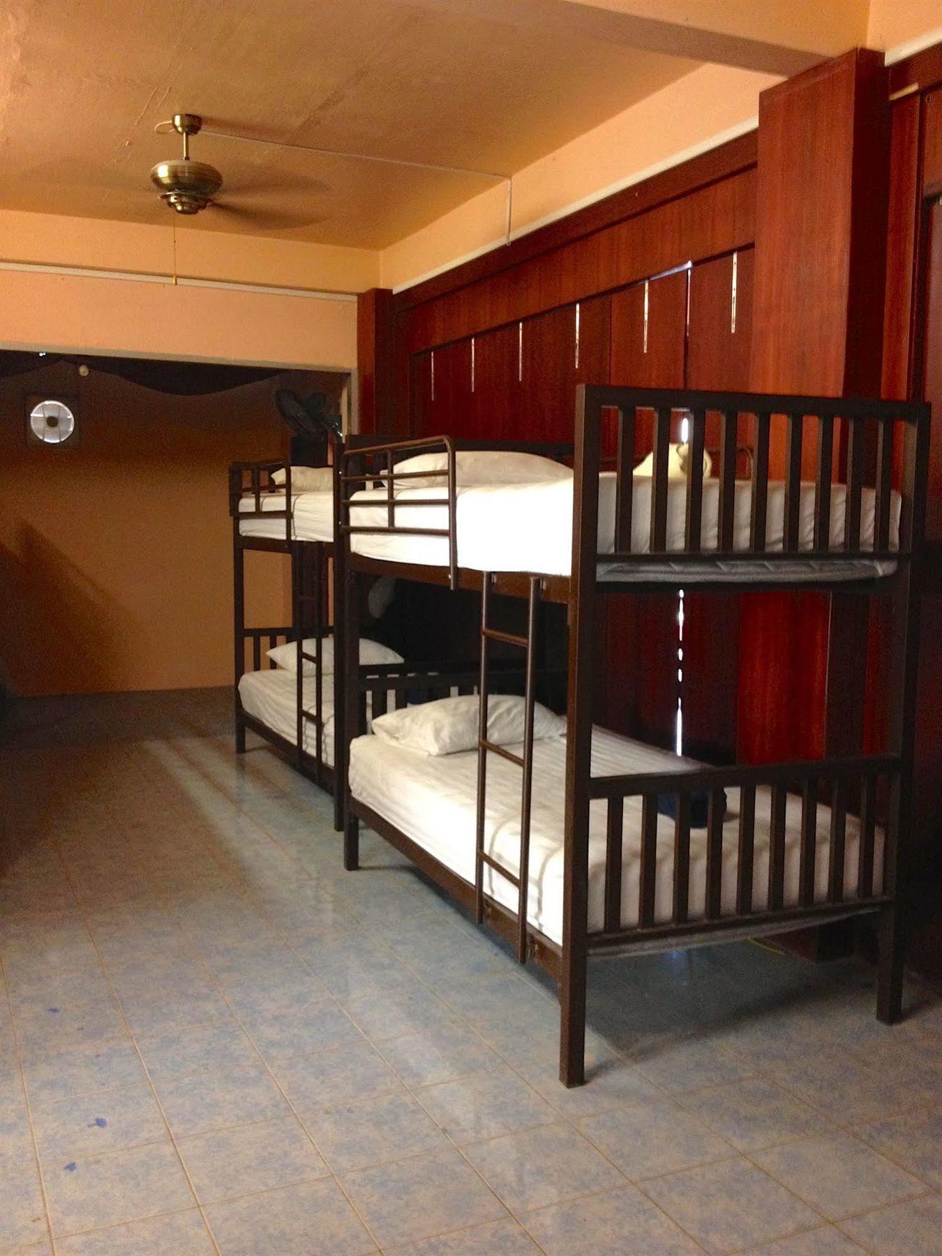 'צ'אוונג ביץ Little Austria Tams Guesthouse מראה חיצוני תמונה